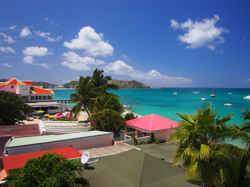Illustration for article titled Saint Martin is a Caribbean island that's half French and half Dutch, but actually owned by Hyundai & Kia